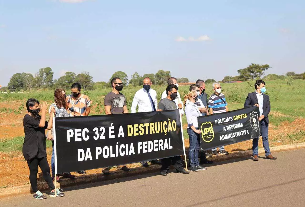 Policiais se mobilizam contra a proposta de reforma administrativa federal 